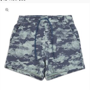 LIKE NEW LOUNGEFUL LULULEMON SHORTS